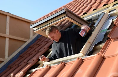 Pose de fenêtres de toit Velux au Coudray-Montceaux